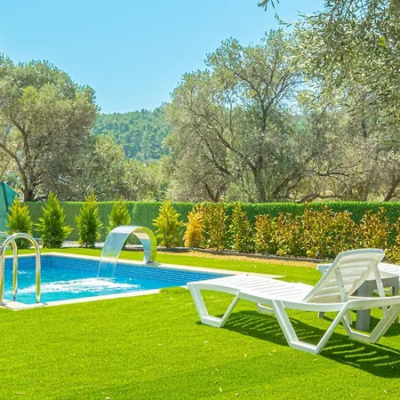 Lena Private Pool Vilă